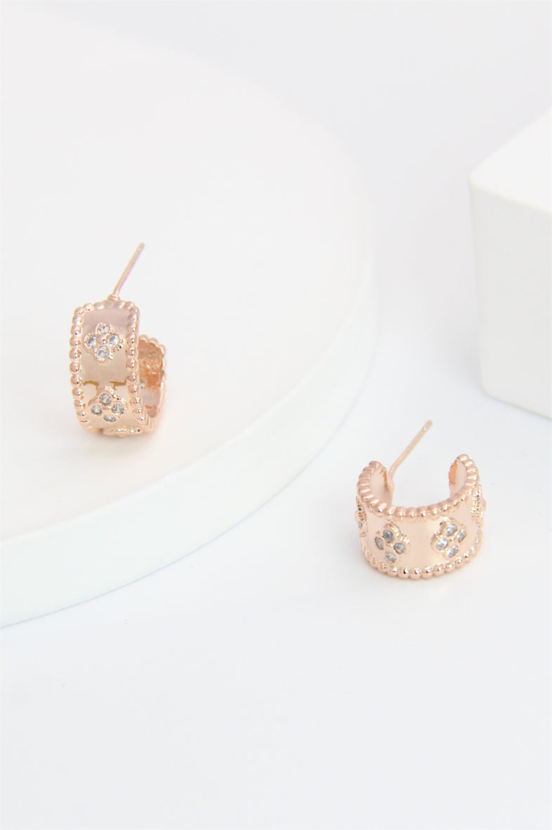 Boucle d'oreille créole fleur hypoallergénique