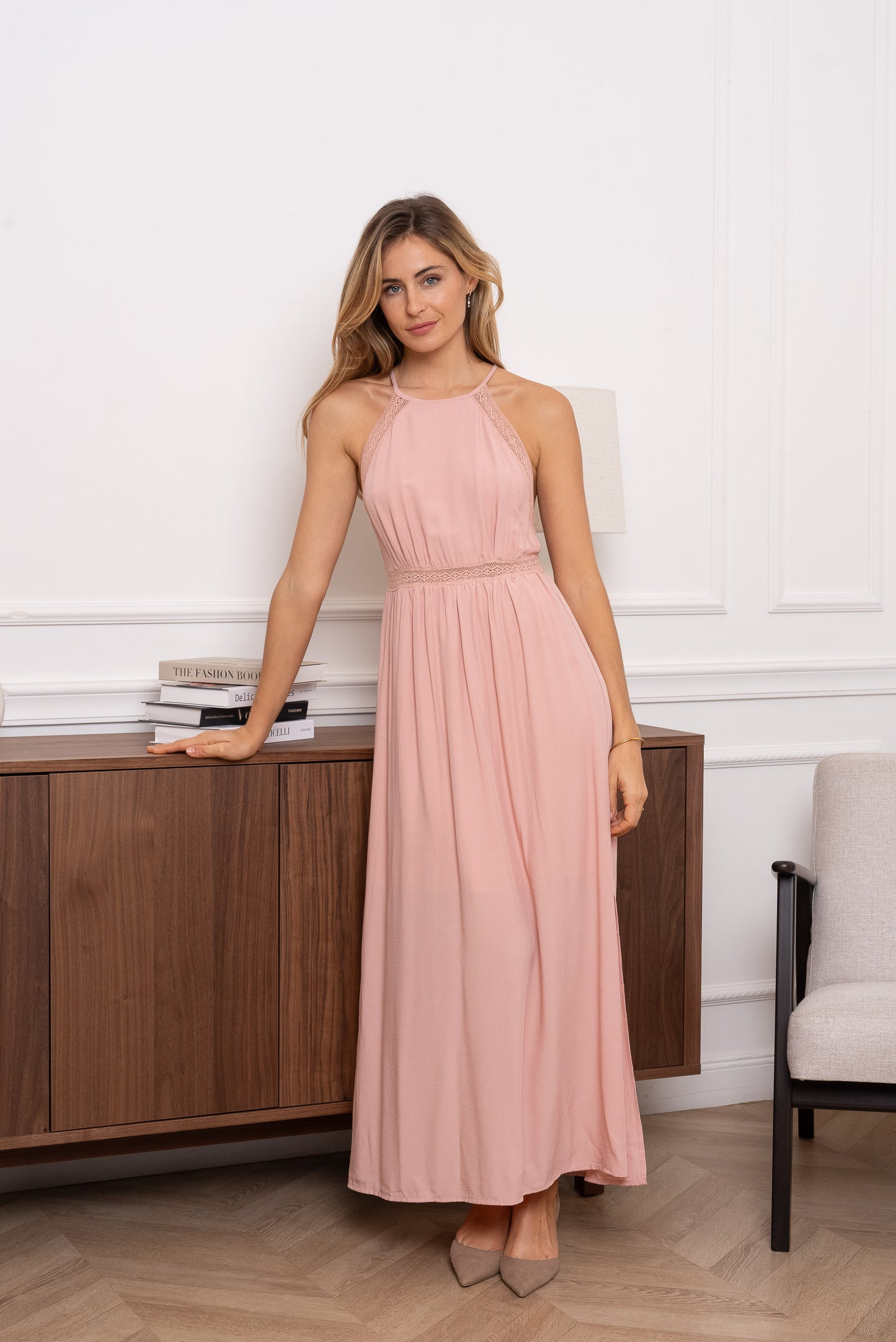ROBE AVEC DETAILS DENTELLE