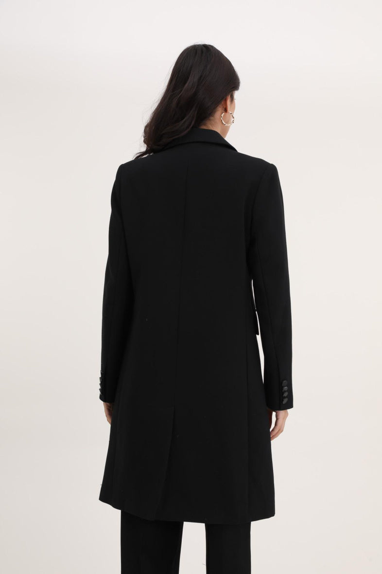 Veste longue avec boutons assortis