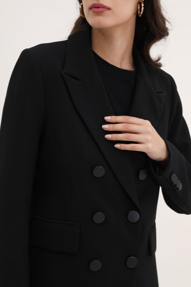 Veste longue avec boutons assortis