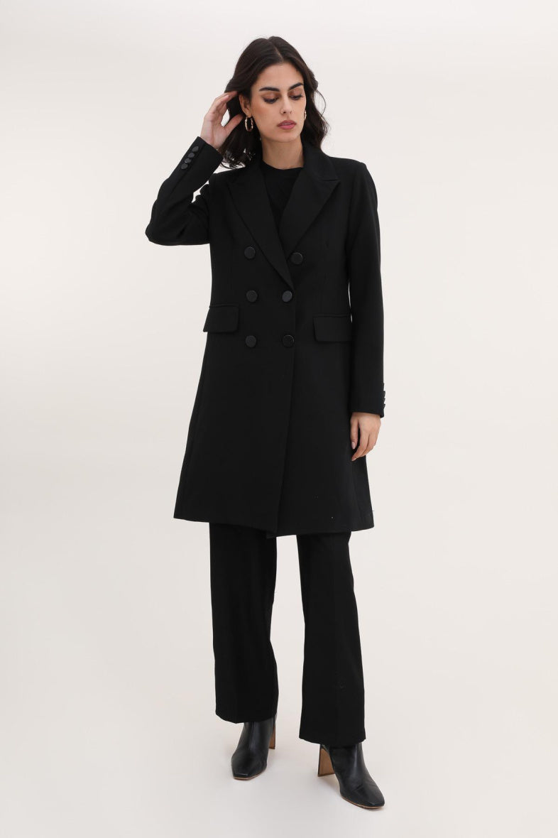 Veste longue avec boutons assortis