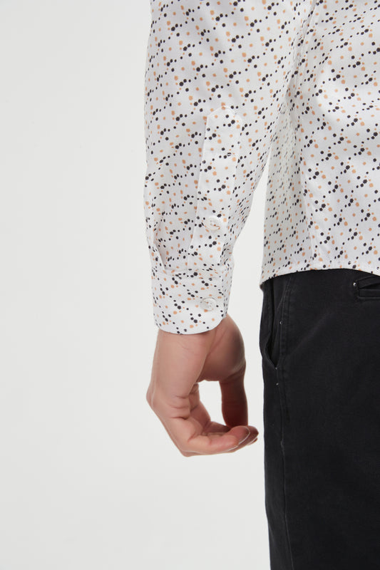 Chemise à motif beige et noir