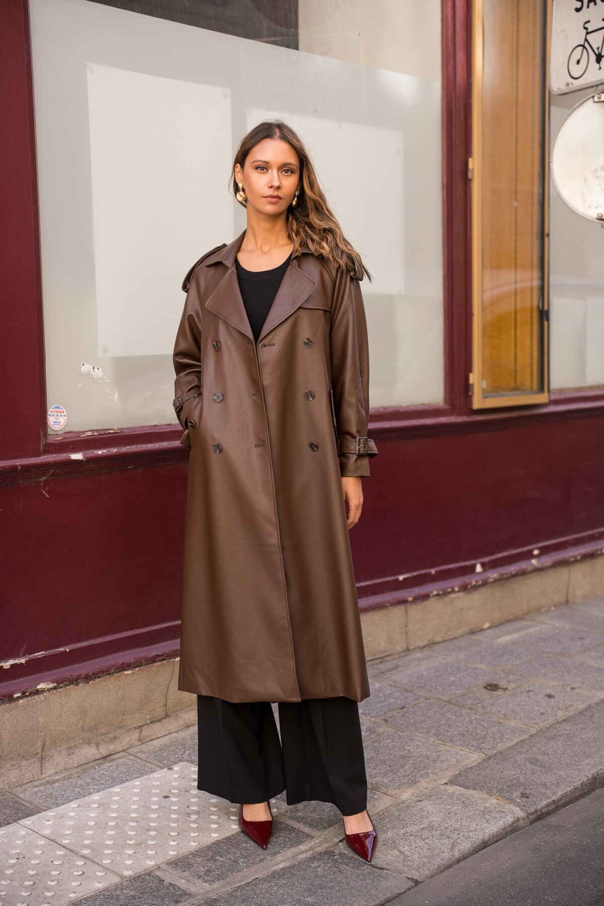Veste trench long en cuir vegan